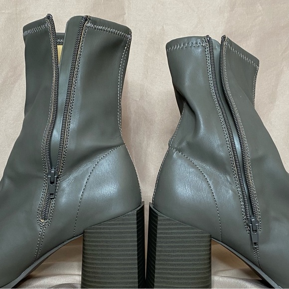 Oak + Fort 10 Gray Heeled Boots - Picture 13 of 14